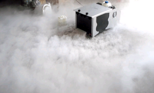 เครื่องควันต่ำ ขนาด 3000w (Fog Machine)﻿, เครื่องทำควัน, ทำควันจำลอง, เครื่องสร้างบรรยากาศหมอกควันบนพื้น, เครื่องพ่นควันต่ำ, เครื่องทำควันเวทีละคร, เครื่องทำเมฆจำลองบนพื้น